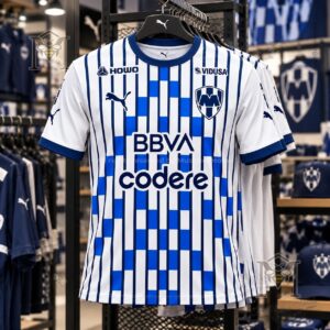 Club de Fútbol Monterrey jersey - front stripes and Puma collar detail